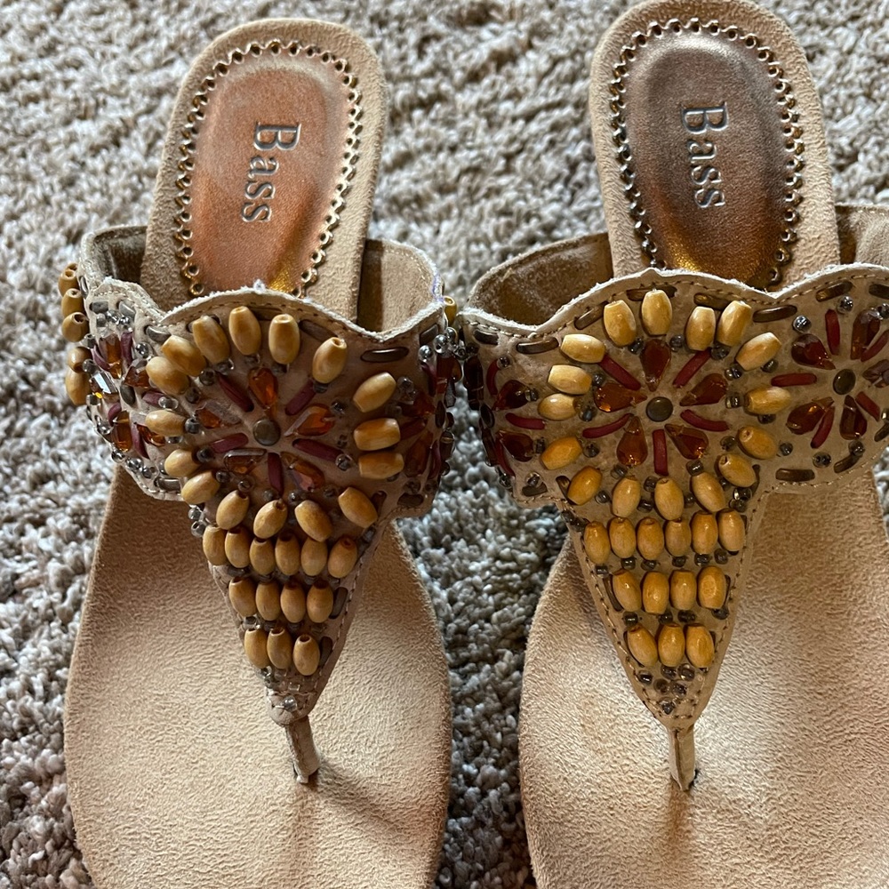 Bass sandals